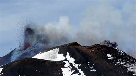 Fotos: El Etna, el volcán más grande de Europa, entra en ...