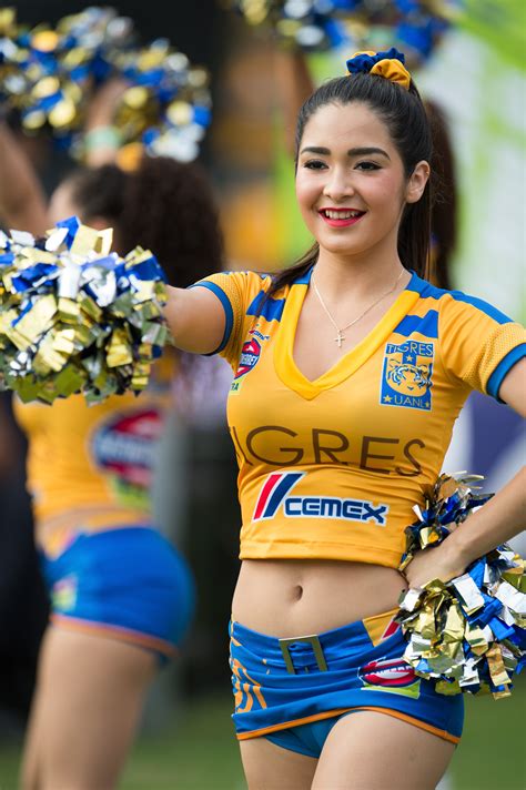 FOTOS: Las sexys edecanes de la J5 de la Liga MX | Referee