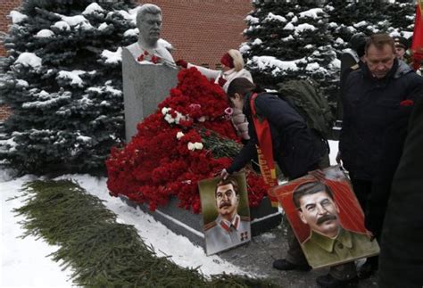 [Fotos] Rusos y georgianos recordaron a Stalin en el 137º ...