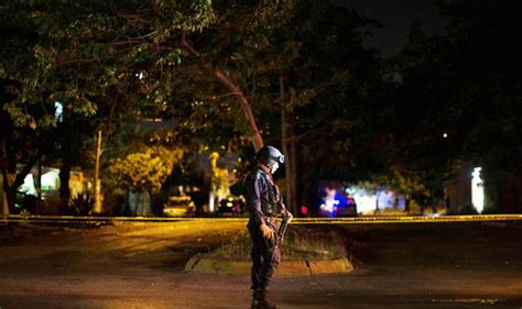 Four killed as  gangsters  shooting Mexican government ...