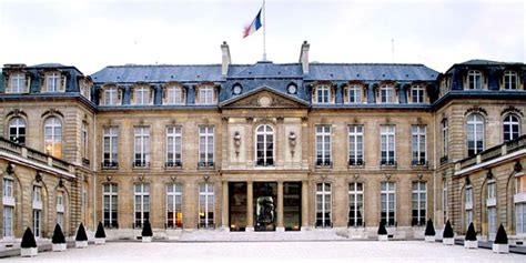 Francia reestablece el IVA al 5,5% en los productos culturales
