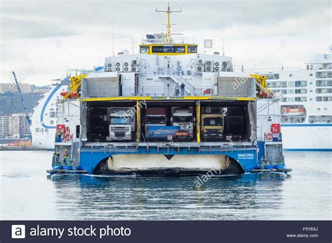 Fred Olsen inter island fast vehicle and passenger ferry ...