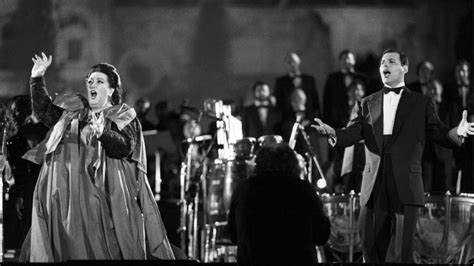Freddie Mercury y Montserrat Caballé, el símbolo musical ...