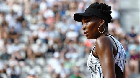 French Open 2017: Venus Williams, Dominic Thiem win | SI.com