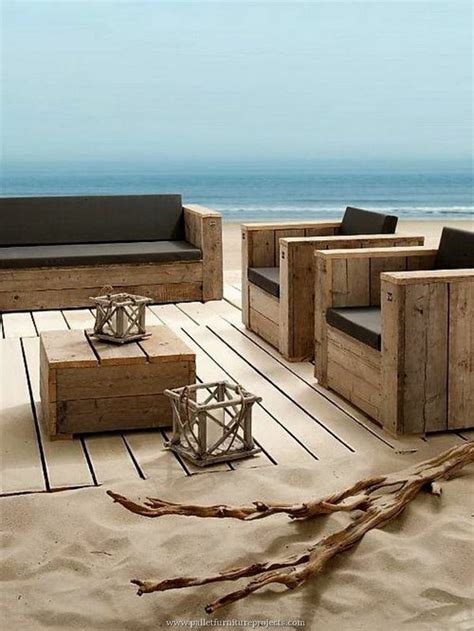 Furniture Made with Recycled Wooden Pallets | Pallet ...