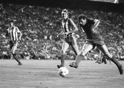 Fútbol: Muere de un infarto Enrique Castro  Quini ...
