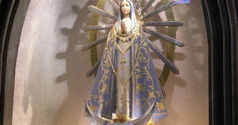 FVN: Ave María  en latín y español