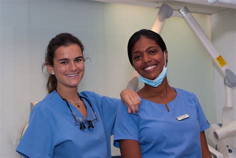 Galería de fotos de las instalaciones de Nart Clínica Dental