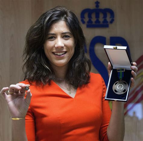 Garbiñe Muguruza recibe la medalla de bronce al Mérito ...