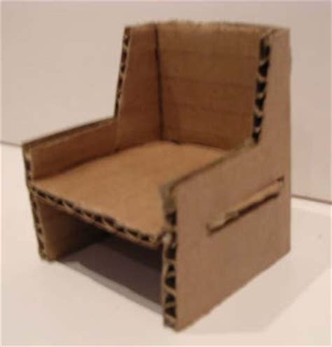 Gavin s Folio: Cardboard Chair   2003