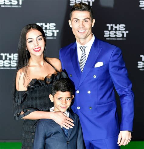 Georgina Rodriguez Wiki: Her Age, Rumors Of Being Pregnant ...