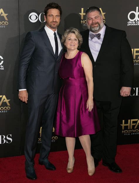Gerard Butler Picture 193   2014 Hollywood Film Awards ...