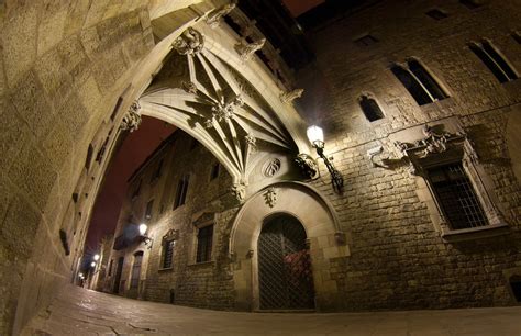 Ghost Tours and History Tours in Barcelona | Walking Tours
