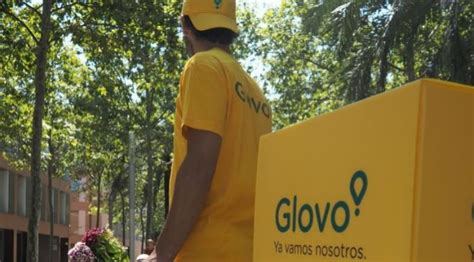 Glovo lanza en Barcelona su propio supermercado online