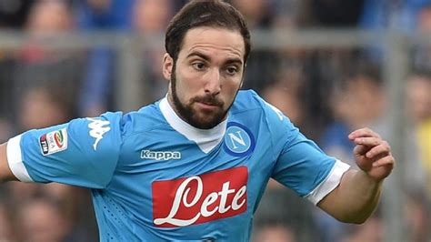 Gonzalo Higuaín seals £75.3m move from Napoli to Juventus ...