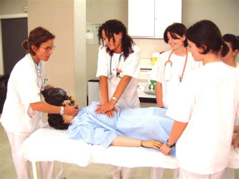 Grado de Enfermería :: Universidad de Castilla La Mancha