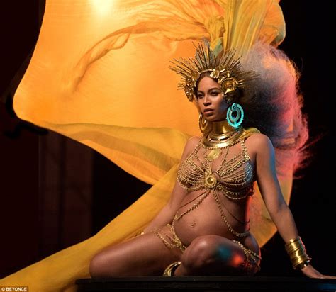 Grammy Awards 2017 sees pregnant Beyonce debuts baby bump ...