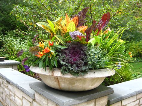 Great Ways to use Outdoor Artificial Plants and Trees ...
