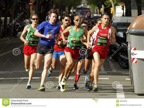 Group Of Runners In Barcelona Half Marathon Editorial ...