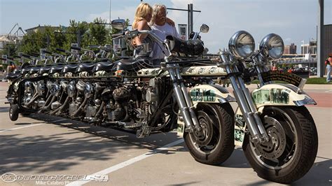 Harley Davidson 110th Welcome Home   Motorcycle USA