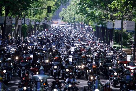 Harley Davidson KM0 2017   Concentracion motera en Madrid