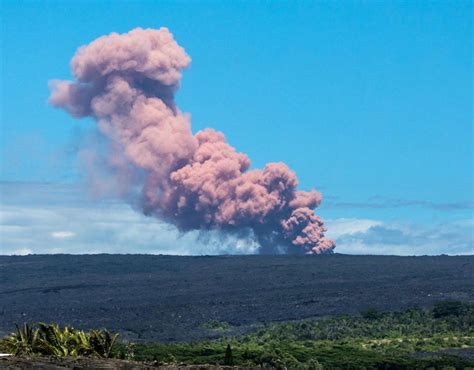 Hawaii volcano eruption 2018: LIVE pictures as Kilauea ...