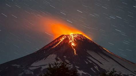 Hay 40 volcanes activos entre Argentina y Chile y explotan ...