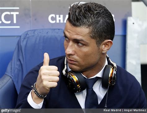 Hello Handsome: Cristiano Ronaldo Caught Checking Himself ...