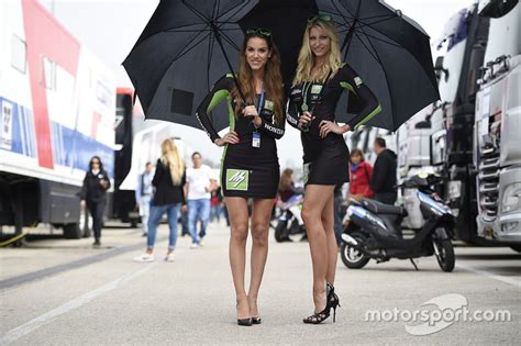 Hermosas chicas de la parrilla at GP de España   MotoGP Fotos