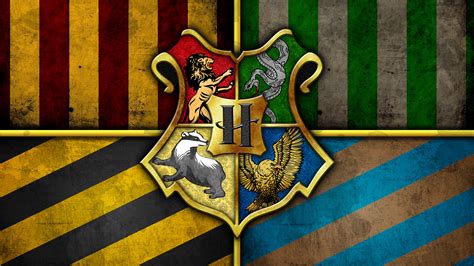 Hogwarts Crest Wallpaper  66+ images