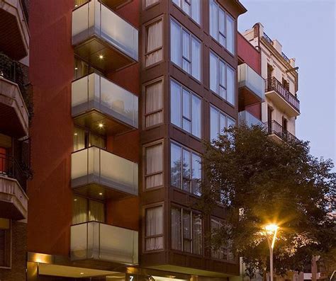 Hotel Zenit Borrell en Barcelona desde 21 € | Destinia