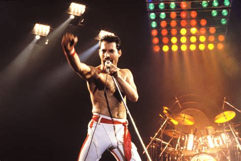 How Did Freddie Mercury Die? | POPSUGAR Celebrity