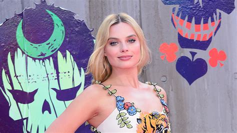 How Margot Robbie Got Her Butt and Abs in Shape for ...