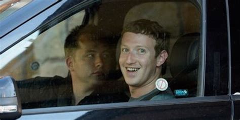 How Mark Zuckerberg spends his money   Speeli Summary