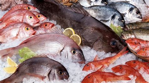How to Buy, Prepare, and Enjoy Raw Fish