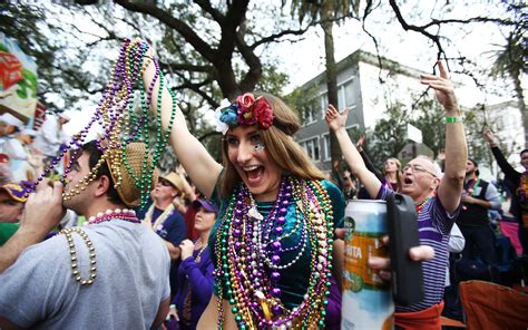 How to Enjoy Mardi Gras and Not Make a Fool of Yourself ...