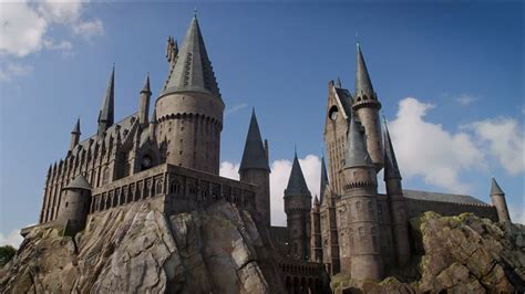 How to Experience The Wizarding World of Harry Potter ...