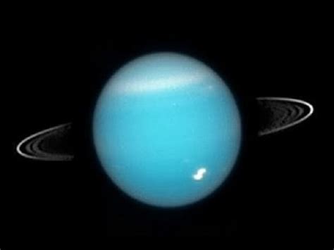 Hubble capta imagen del sistema de anillos de Urano   YouTube
