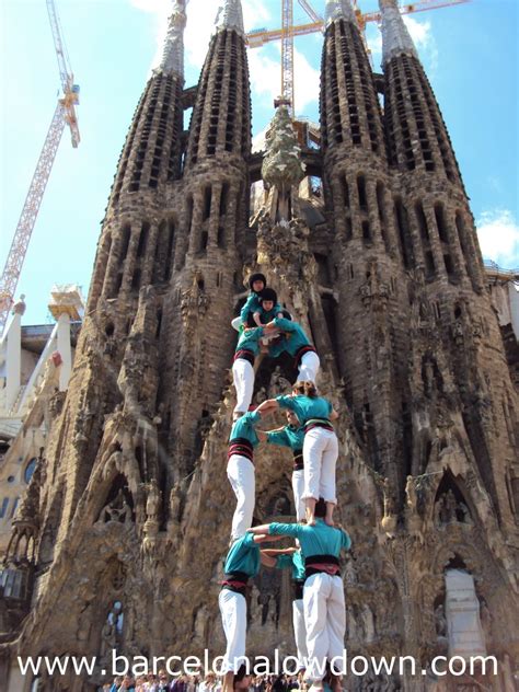Human Towers at the Sagrada Familia   Barcelona Lowdown