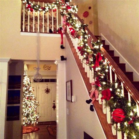 ideas para decorar escaleras en navidad 15 | Decoracion de ...