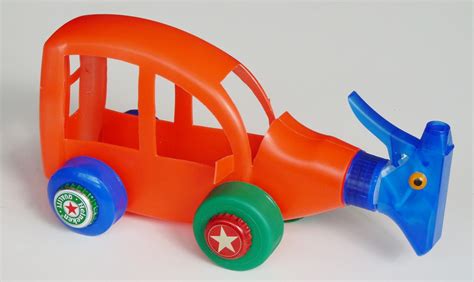 Ideas para hacer juguetes con material reciclado