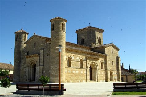 Iglesia de San Martín . construcción románica en España ...