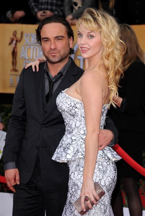 Image Gallery johnny galecki and wife