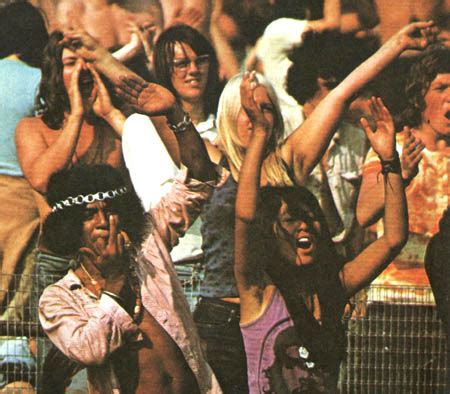 imagenes de las manifestaciones hippies en los años 60 y ...