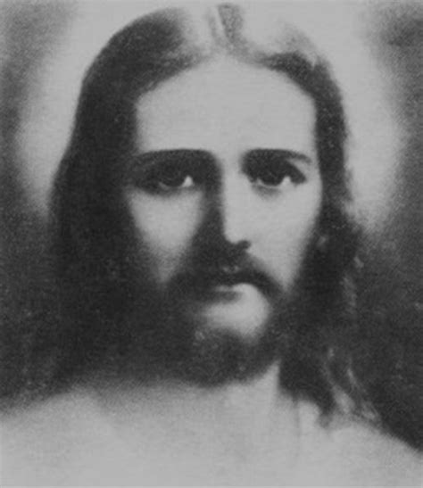 Imágenes y Dibujos del Rostro de Jesucristo en Blanco y Negro