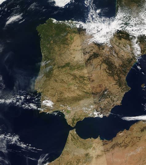 Imagens de Satélite dos Fogos Florestais em Portugal