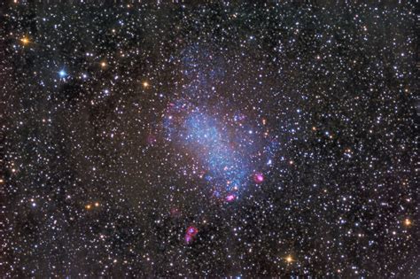 Imagens do Universo: NGC 6822: Galáxia de Barnard