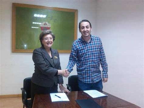 IMEP y el Elche Club de Fútbol firman un Convenio de ...