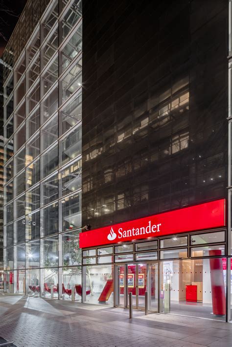 Implementación de la Sucursal del Banco Santander en ...
