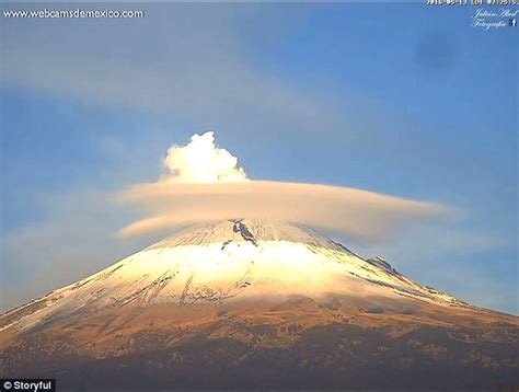 Incredible time lapse video shows Popocatepetl volcano in ...